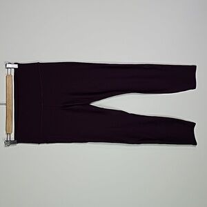 UNDER Armour medium purple heatgear compression leggings